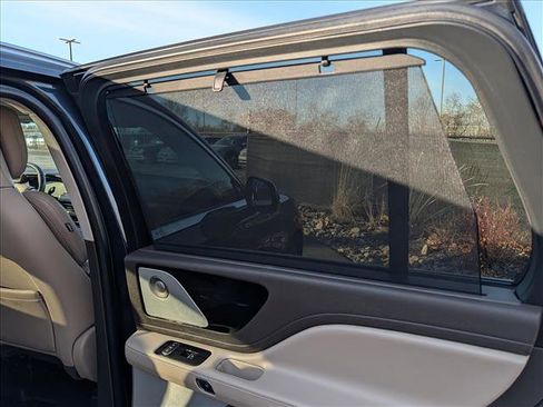 Certified 2023 Lincoln Aviator Reserve w/ Equipment Group 201A image 18