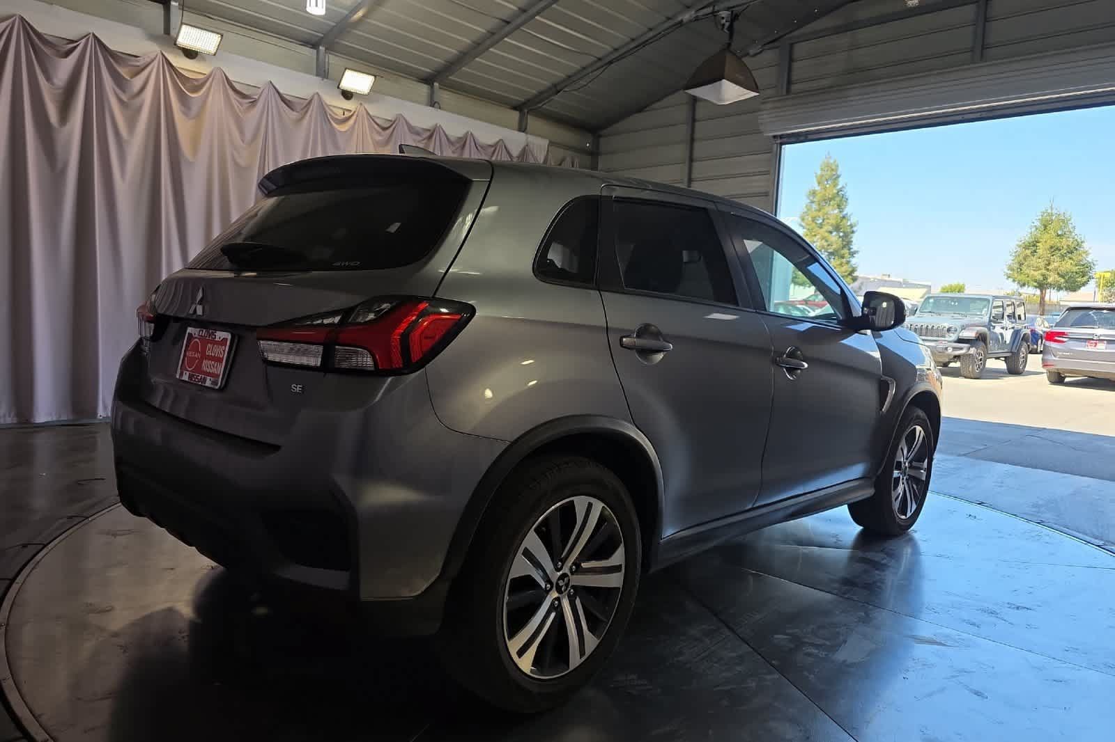 Used 2024 Mitsubishi Outlander Sport SE AWD/4WD image 3