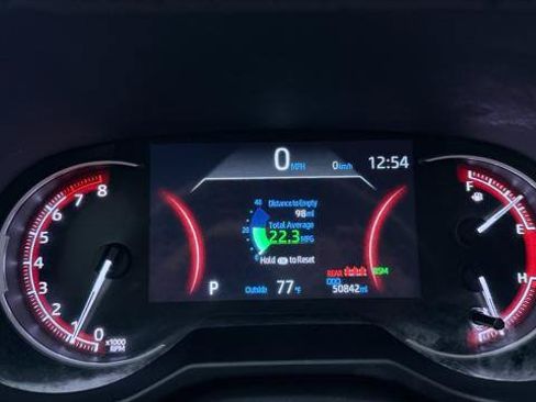 Used 2024 Toyota RAV4 LE FWD image 27