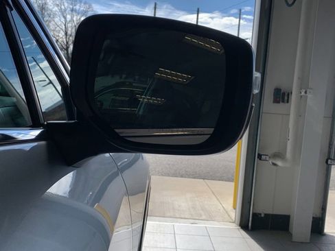 Used 2022 Subaru Outback Premium image 15