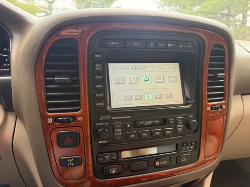 Used 2002 Lexus LX 470 4WD image 22