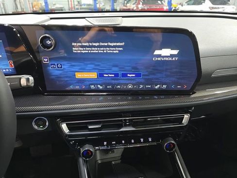 New 2026 Chevrolet Traverse High Country w/ LPO, Floor Liner Package AWD/4WD image 22