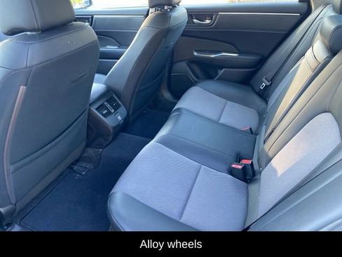 Used 2018 Honda Clarity Plug-In Hybrid image 11