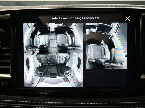 Used 2024 Chrysler Pacifica Limited w/ Uconnect Theater Family Group FWD image 24