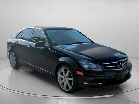 Used 2014 Mercedes-Benz C 300 4MATIC Sedan image 2