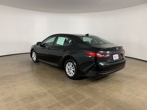Used 2025 Toyota Camry LE image 14