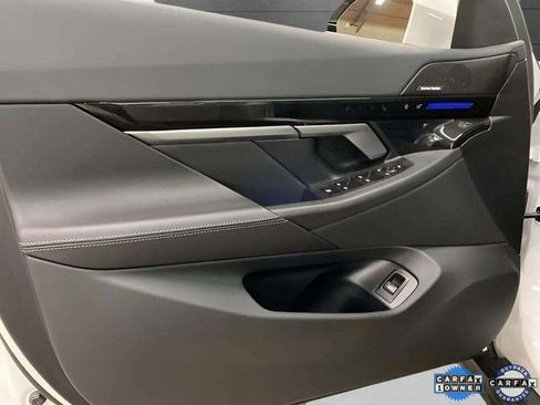 Used 2025 BMW 530i xDrive image 14