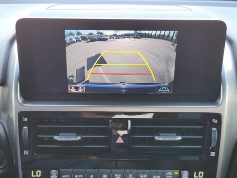 Used 2023 Lexus GX 460 Premium image 16