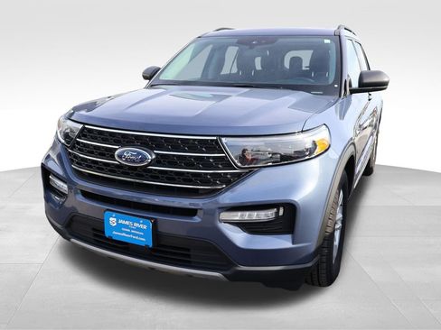 Used 2021 Ford Explorer XLT w/ Equipment Group 202A AWD/4WD image 3