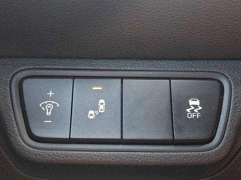 Used 2023 Kia Forte LXS w/ LXS Technology Package FWD image 24