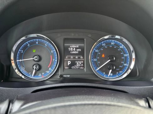 Used 2017 Toyota Corolla SE FWD image 17