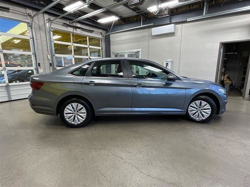 Used 2020 Volkswagen Jetta SE image 6