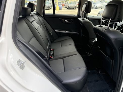 Used 2015 Mercedes-Benz GLK 350 2WD image 16