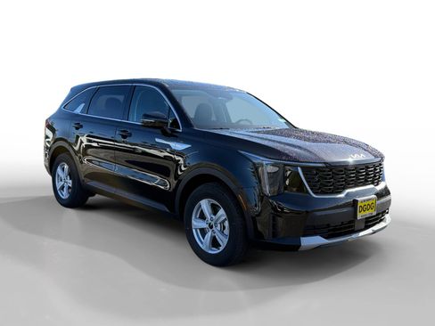 New 2026 Kia Sorento LX image 7