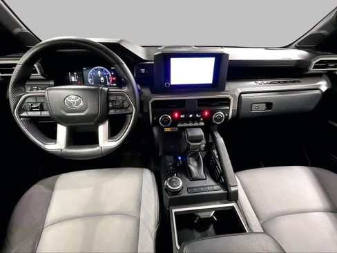 Certified 2024 Toyota Tacoma SR5 AWD/4WD image 14