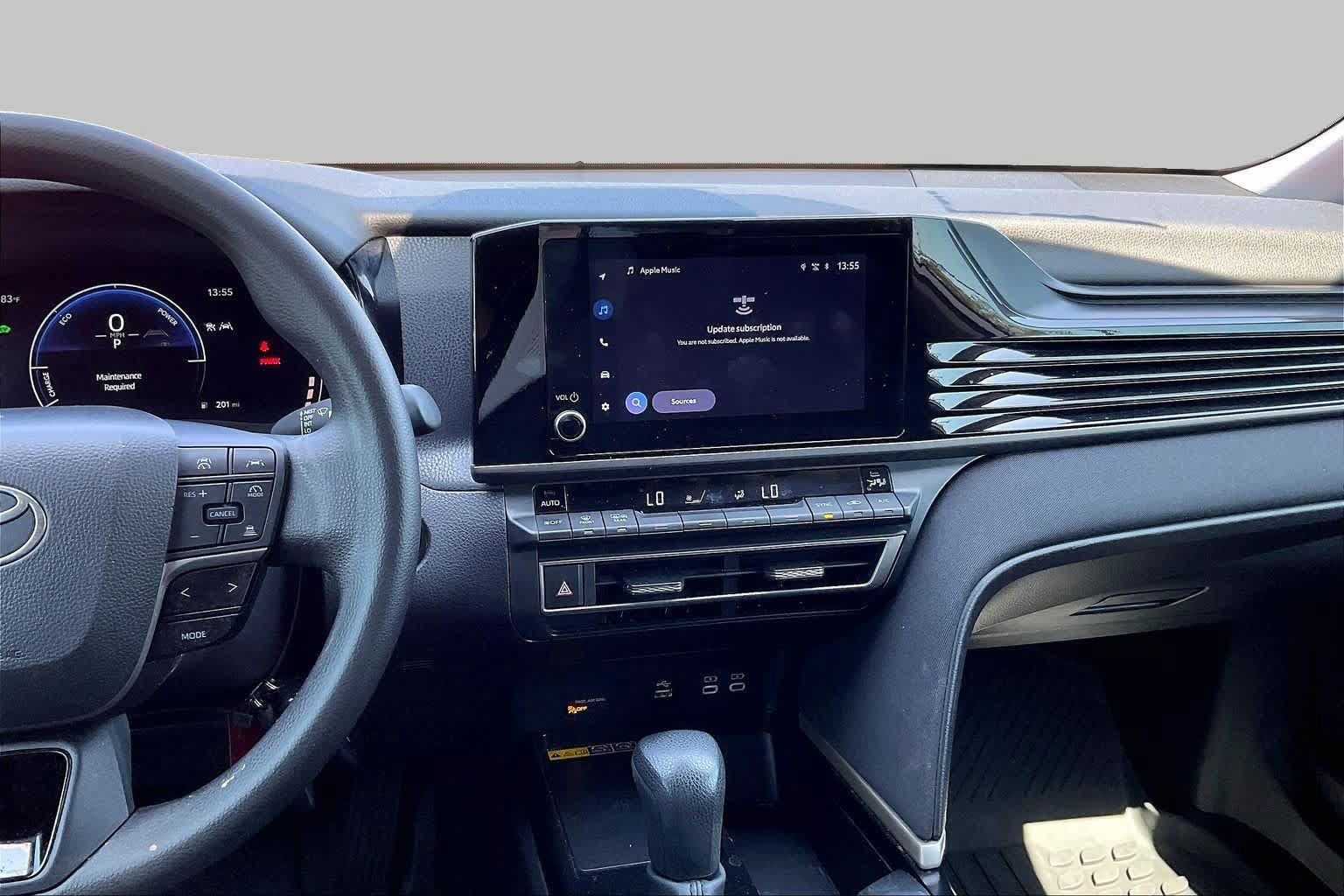 Used 2025 Toyota Camry LE FWD image 6