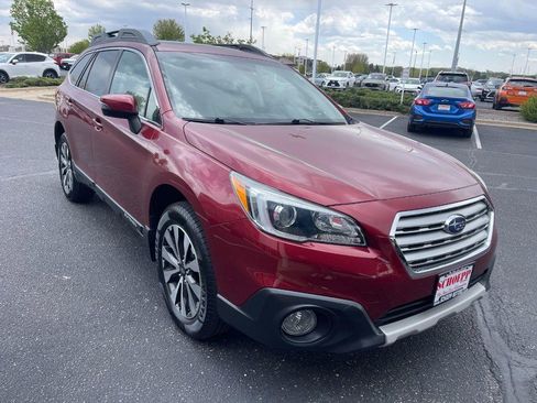 Used 2016 Subaru Outback 2.5i Limited AWD/4WD image 2