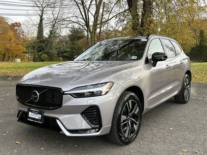 New 2026 Volvo XC60 B5 Core w/ Climate Package