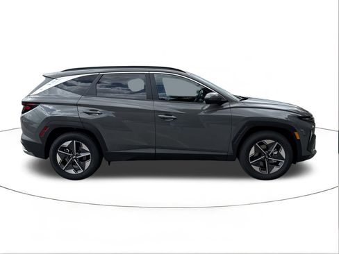 New 2026 Hyundai Tucson SEL w/ Tow & Go Package FWD image 2