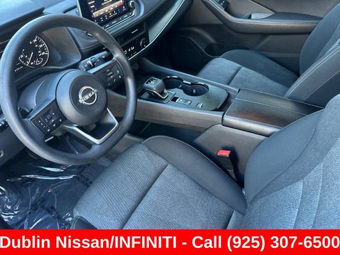 Used 2024 Nissan Rogue SV FWD image 10