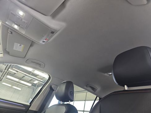 Used 2024 Volkswagen Tiguan Wolfsburg Edition image 30