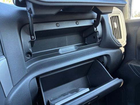 Used 2022 Chevrolet Silverado 1500 Custom image 10