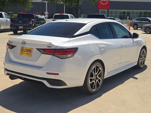 Certified 2024 Nissan Sentra SR FWD image 3