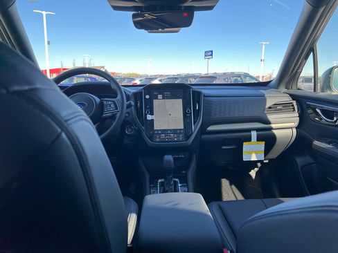 Certified 2025 Subaru Forester Limited image 21