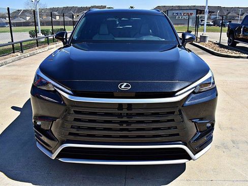 Used 2024 Lexus TX 500h AWD w/ Technology Package image 12