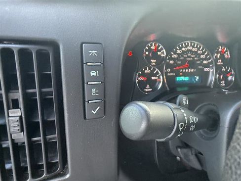 Used 2023 GMC Savana 2500 image 22