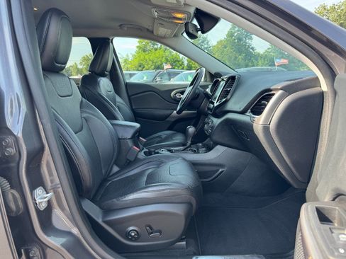 Used 2019 Jeep Cherokee Limited AWD/4WD image 19