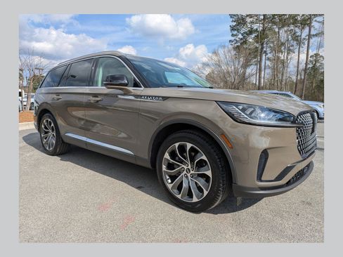 Certified 2025 Lincoln Aviator Reserve image 1