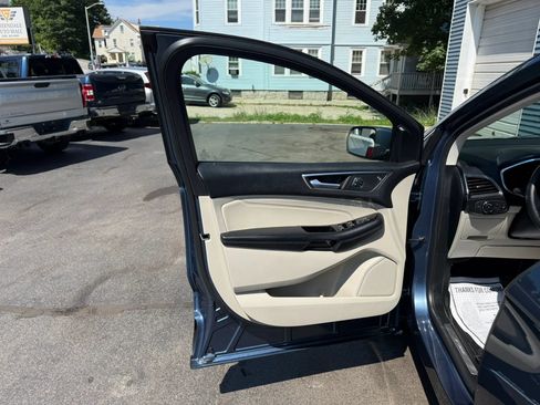Used 2019 Ford Edge Titanium w/ Cold Weather Package AWD/4WD image 34