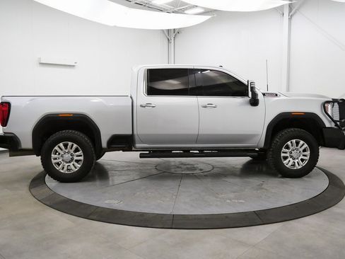 Used 2022 GMC Sierra 2500 Denali image 8