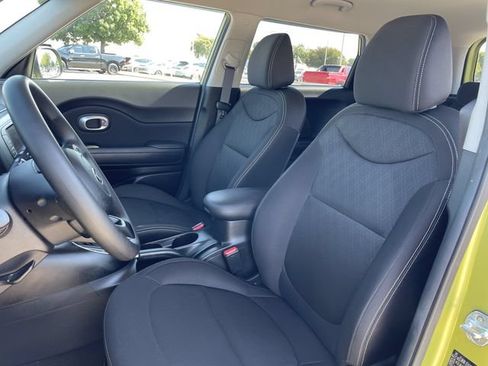 Used 2017 Kia Soul FWD image 21