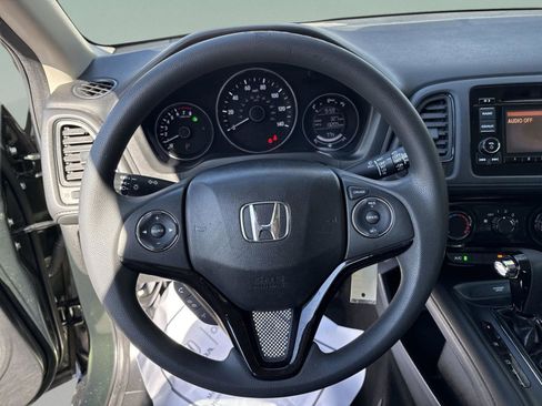 Used 2016 Honda HR-V LX image 12