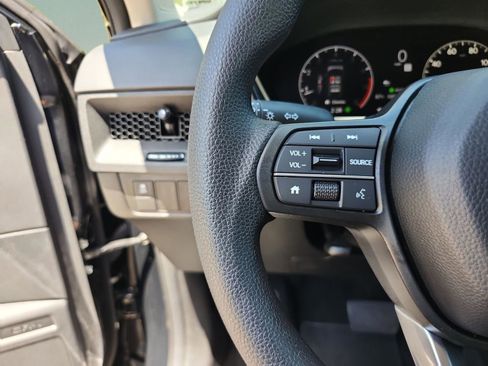 Used 2025 Honda CR-V EX image 13