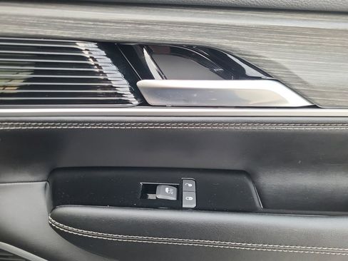 Used 2023 Jeep Wagoneer L Series II w/ Flexible Seating Group image 35