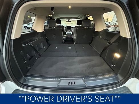 Used 2022 Ford Expedition XLT image 10