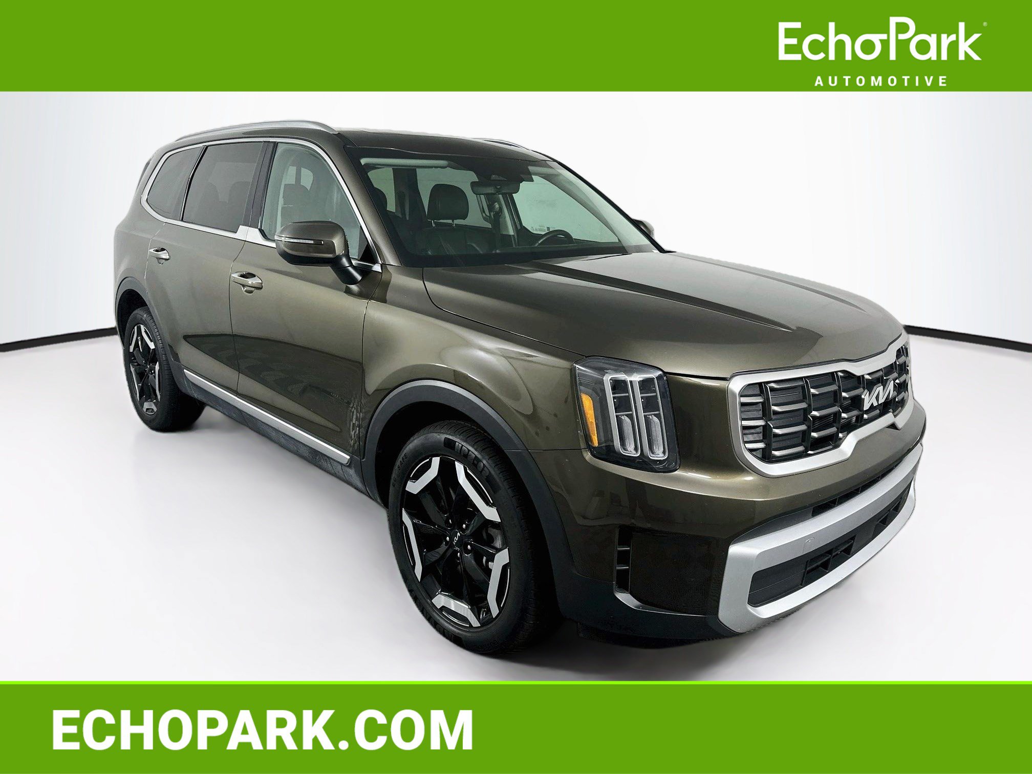 Used 2025 Kia Telluride S FWD image 1