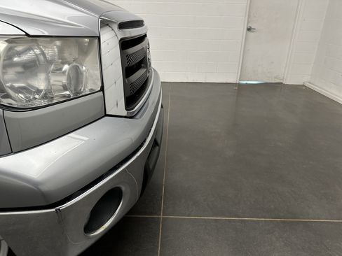 Used 2012 Toyota Tundra 4x4 CrewMax w/ SR5 Pkg image 2