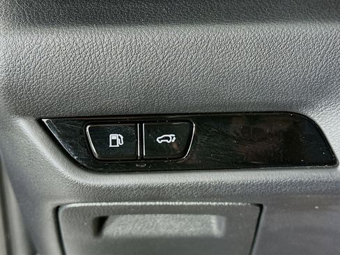 Used 2025 Lexus NX 350h AWD w/ Premium Package image 10