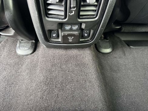 Used 2022 Dodge Durango R/T w/ Blacktop Package image 19