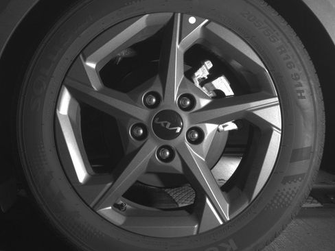 Used 2025 Kia K4 LXS image 14