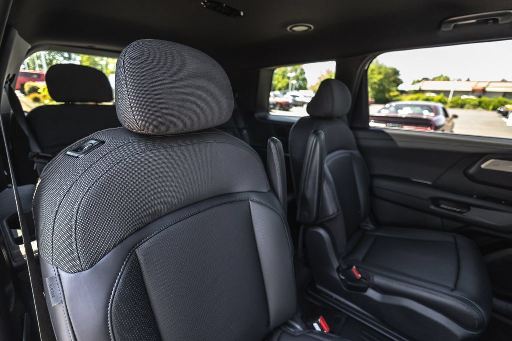 Used 2027 Kia Telluride S AWD/4WD image 32