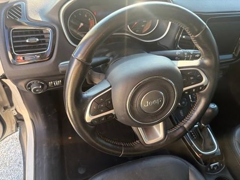 Used 2021 Jeep Compass Limited AWD/4WD image 9