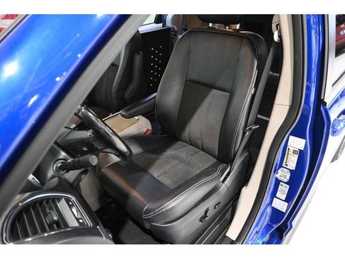 Used 2020 Dodge Grand Caravan SXT FWD image 14