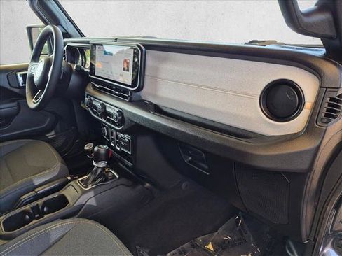 Used 2025 Jeep Wrangler Sport AWD/4WD image 17