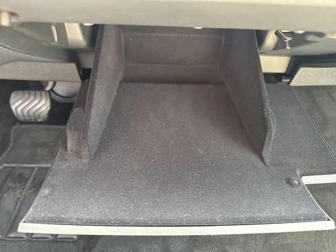 Used 2023 Nissan Ariya FWD image 31