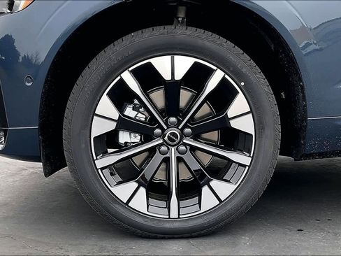 New 2026 Volvo XC60 B5 Plus w/ Protection Package Premier image 14